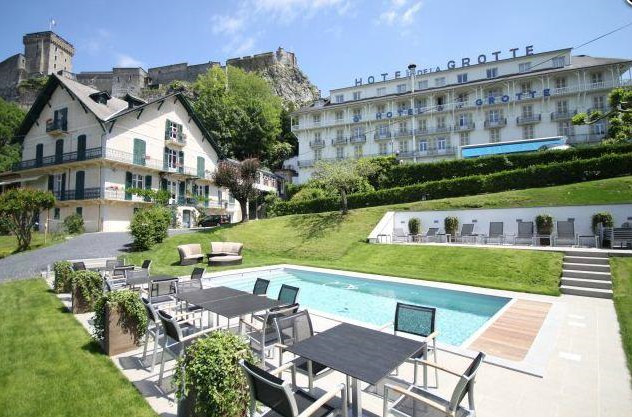 Grand Hotel de la Grotte, Lourdes (Hautes Pyrenees) - Exterior