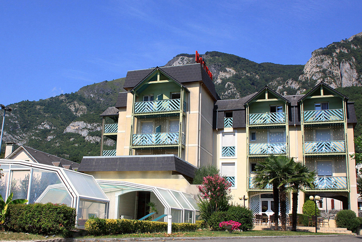 Hotel Pierre d'Agos, Agos Vidalos (Argeles Gazost) - Exterior